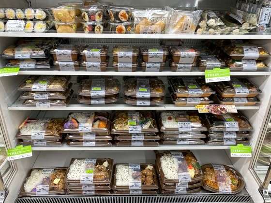 日本の極右ジャーナリストの発言がまた論争に「安モノ弁当食べる韓国人観光客、不思議だ」「旅行はその地の名物料理を、ちょっと高級な店でと思い込んでいる私の頭が古すぎるのか」