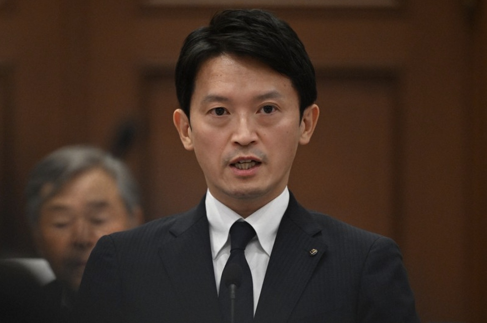 斎藤元彦 兵庫県知事の政策　LGBT推進、外国人労働者受け入れ、表現の不自由展開催、絵本を使って子どもへのコロナワクチン接種推進、SDGs、昆虫食推進　他には？