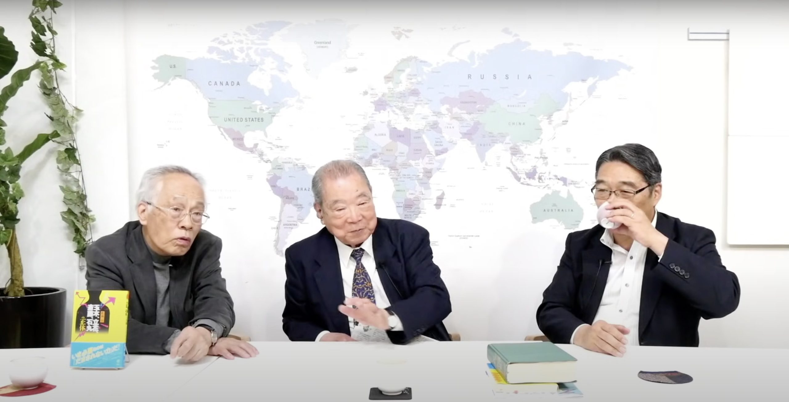 平野貞夫氏「本来、保守本流が護憲論なんですよ」佐高信氏「産経新聞が自民党支持者から護憲派を奪った」前川喜平「自民党支持者は護憲派ど真ん中だった。本来の保守っていうのは護憲派だったのに、改憲派じゃなければ保守でない、みたいになっちゃった」
