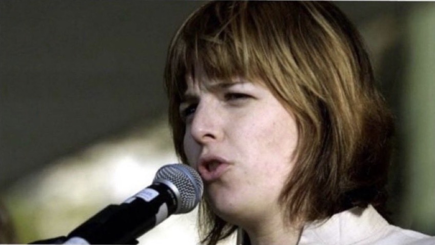 国境解放、移民受け入れを推進していたスウェーデンの政治家ザイダ・カタラン氏はコンゴで斬首され死亡 イーロン・マスク「残念ながら、この世界はそんなに甘いものじゃない。過度な共感が西洋文明を滅ぼしているんだ。共感を持つのは大切だけど、それが悪用されて自分たちが滅ぶようなことは許してはならない」