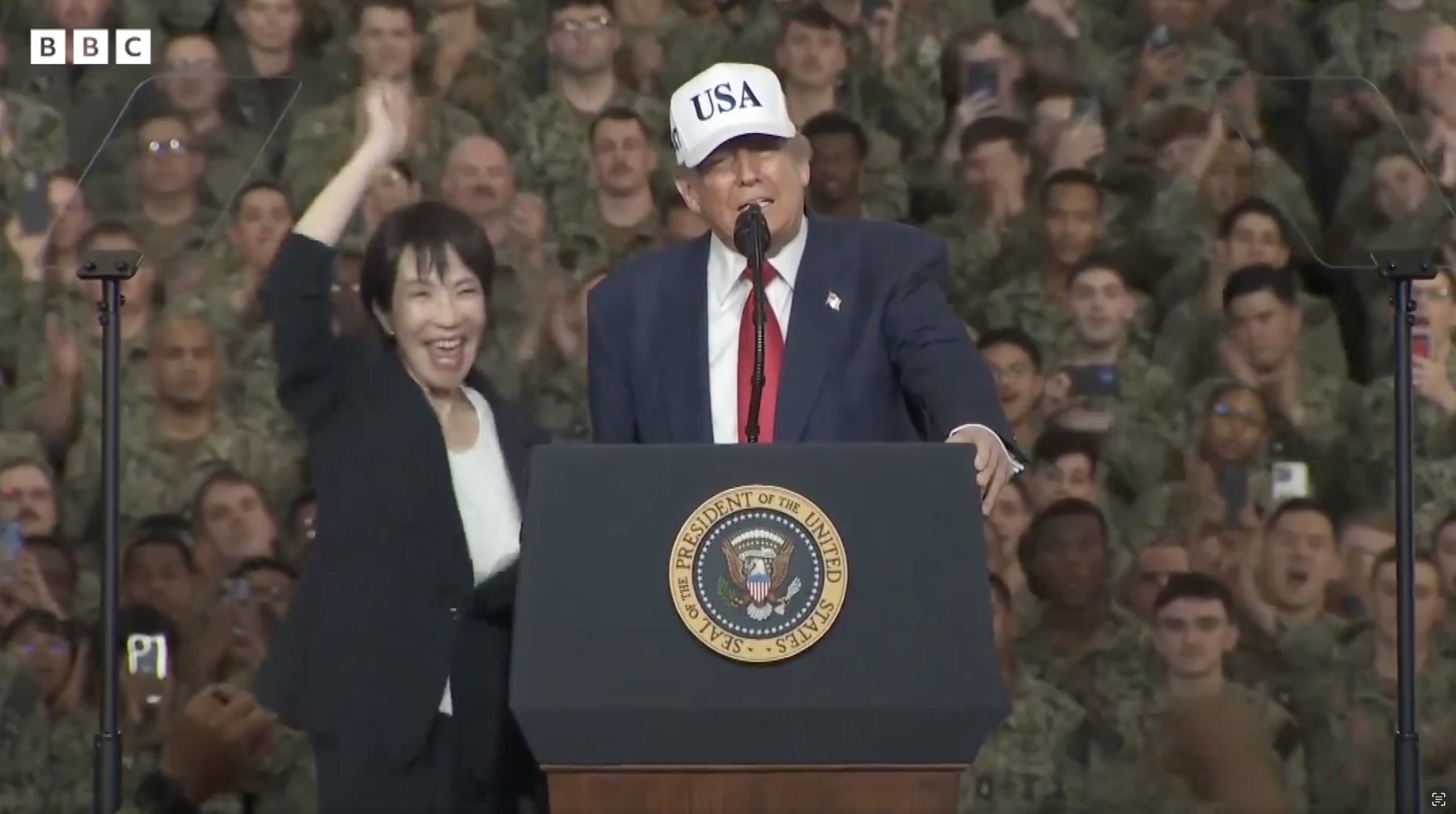 トランプ大統領「アメリカの防衛においてもう政治的に正しい事はしない。我々の国を守るためにどんな手段も使う。もし戦争になれば我々は必ず勝利する。徹底的に破壊する。もちろん戦争はしない方がいい。私としては酷い発言だ。これでノーベル平和賞候補から外れてしまうだろう。でもこれが現実だ」