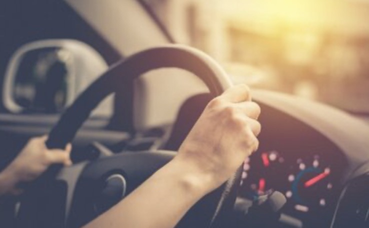 「ガソリンの暫定税率」12月31日に廃止で与野党6党が合意。ところが「走行距離課税」の導入が議論され、結果として「増税」の危機にある...